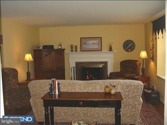 133 Pine Valley Road Cherry Hill, NJ 08034 - Photo 2 of 10 Living Room