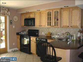 133 Pine Valley Road Cherry Hill, NJ 08034 - Photo 4 of 10 Kitchen