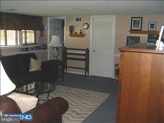 133 Pine Valley Road Cherry Hill, NJ 08034 - Photo 6 of 10 Family Room