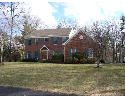 10 Franklin Springs Road Franklin, MA 02038 - Photo 1 of 15 Gallery Image 1