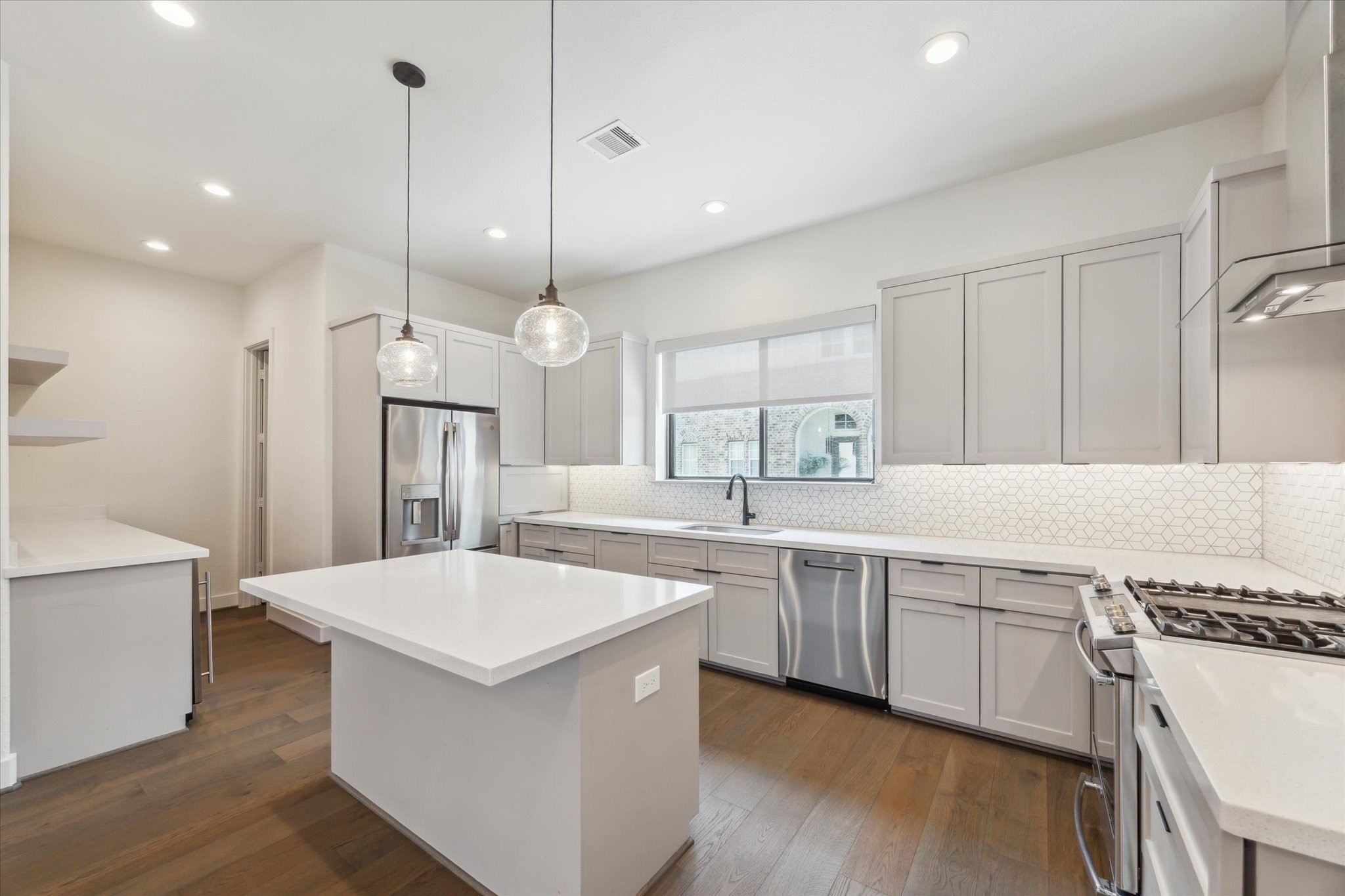 1122 Thompson Street Houston, TX 77007 - Photo 11 of 24