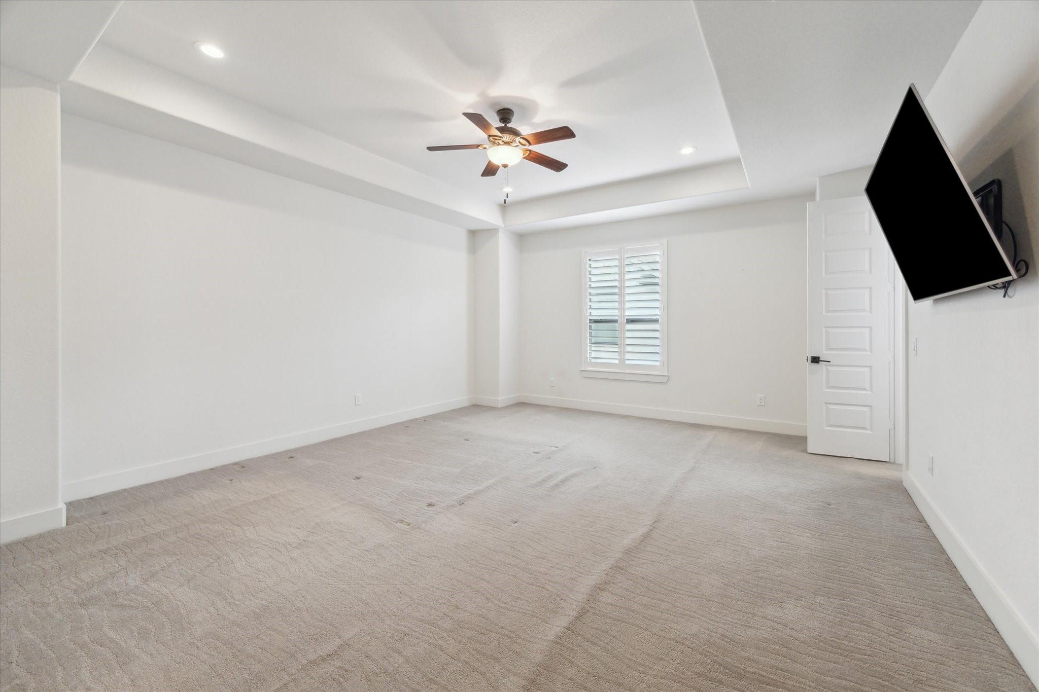 1122 Thompson Street Houston, TX 77007 - Photo 17 of 24 Primary suite is located on the 3rd floor.