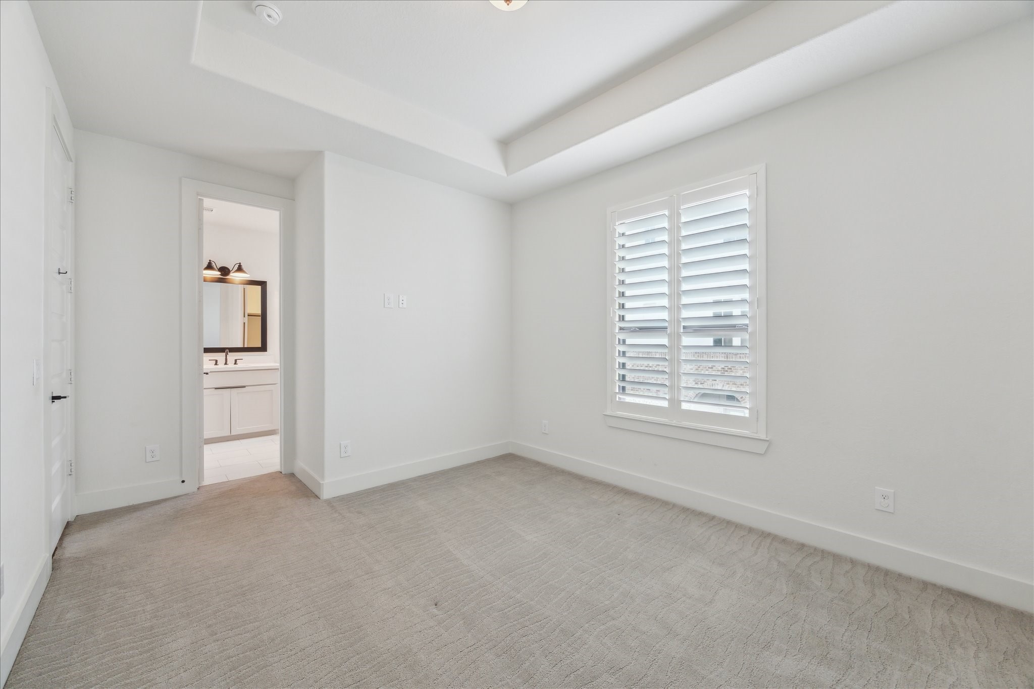 1122 Thompson Street Houston, TX 77007 - Photo 22 of 24 3rd floor guest bedroom.