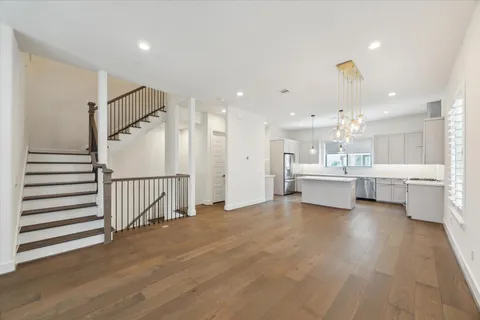 $574,999 | 1122 Thompson Street, Houston, TX 77007