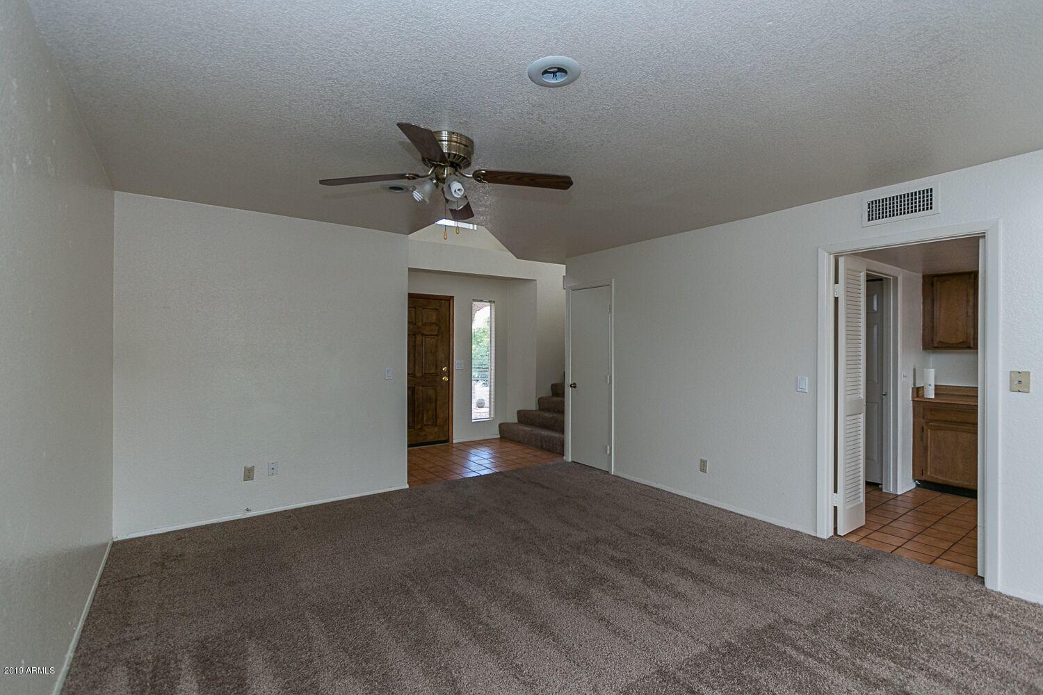 437 East Utopia Road Phoenix, AZ 85024 - Photo 8 of 25 E1nTn63N