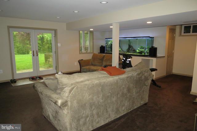 3885 Roundtree Road Jefferson, MD 21755 - Photo 22 of 26 Family Room
