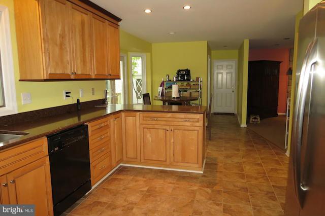 3885 Roundtree Road Jefferson, MD 21755 - Photo 10 of 26 Kitchen