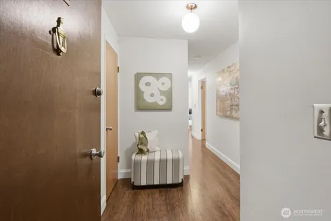$350,000 | 2552 14th Avenue West, Unit 203, Seattle, WA 98119
