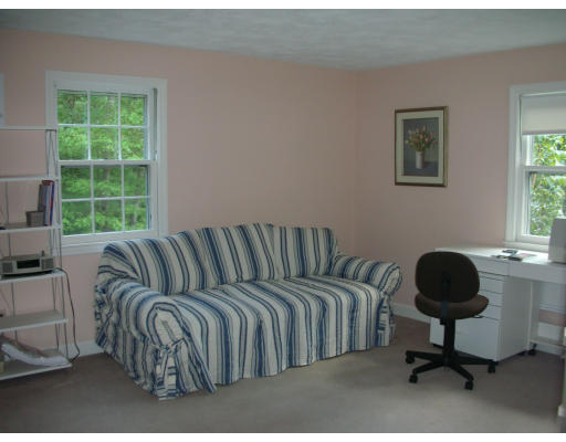 34 Pondview Road Sudbury, MA 01776 - Photo 12 of 16