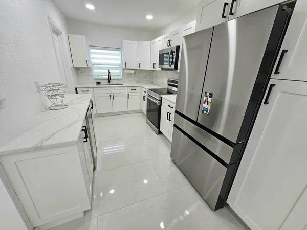 $3,900 | 7304 Westwood Drive, Tamarac, FL 33321