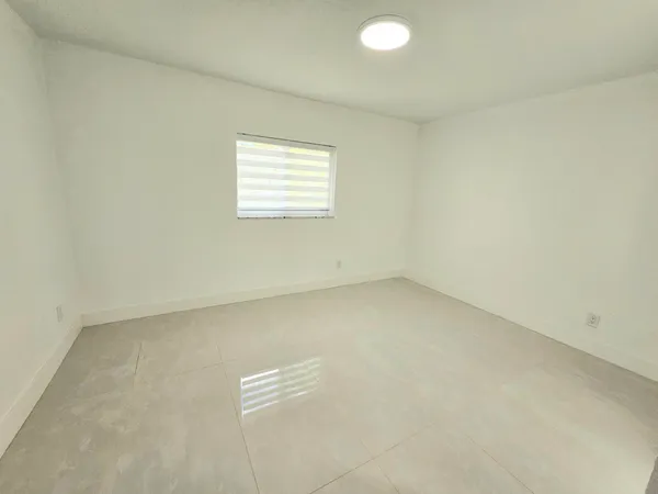 $3,900 | 7304 Westwood Drive, Tamarac, FL 33321