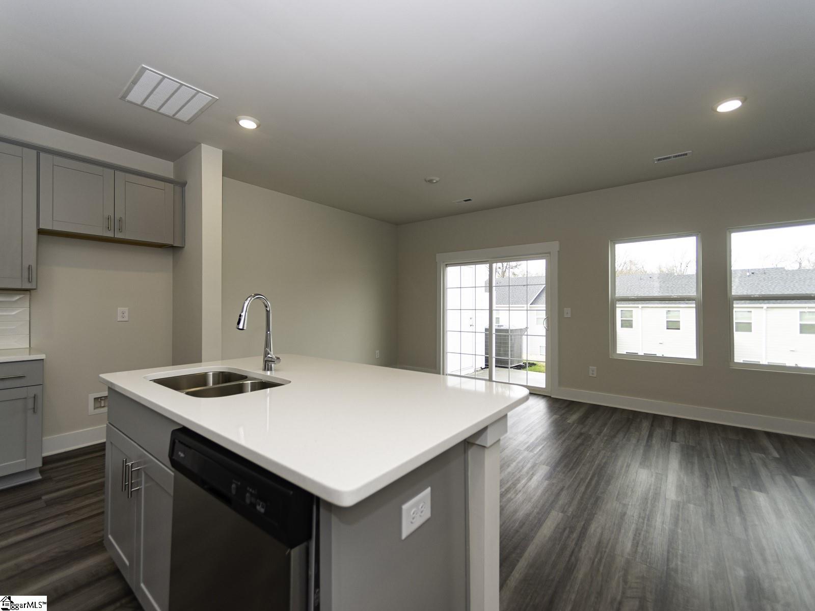 939 Yarn Way Greer, SC 29651 - Photo 5 of 32 Gallery Image 5