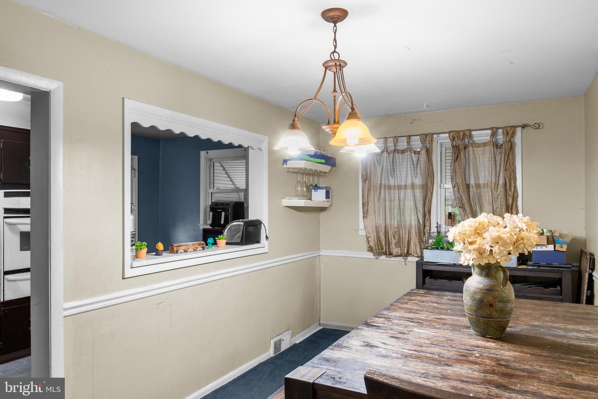 1202 Oak Lane Brookhaven, PA 19015 - Photo 12 of 44