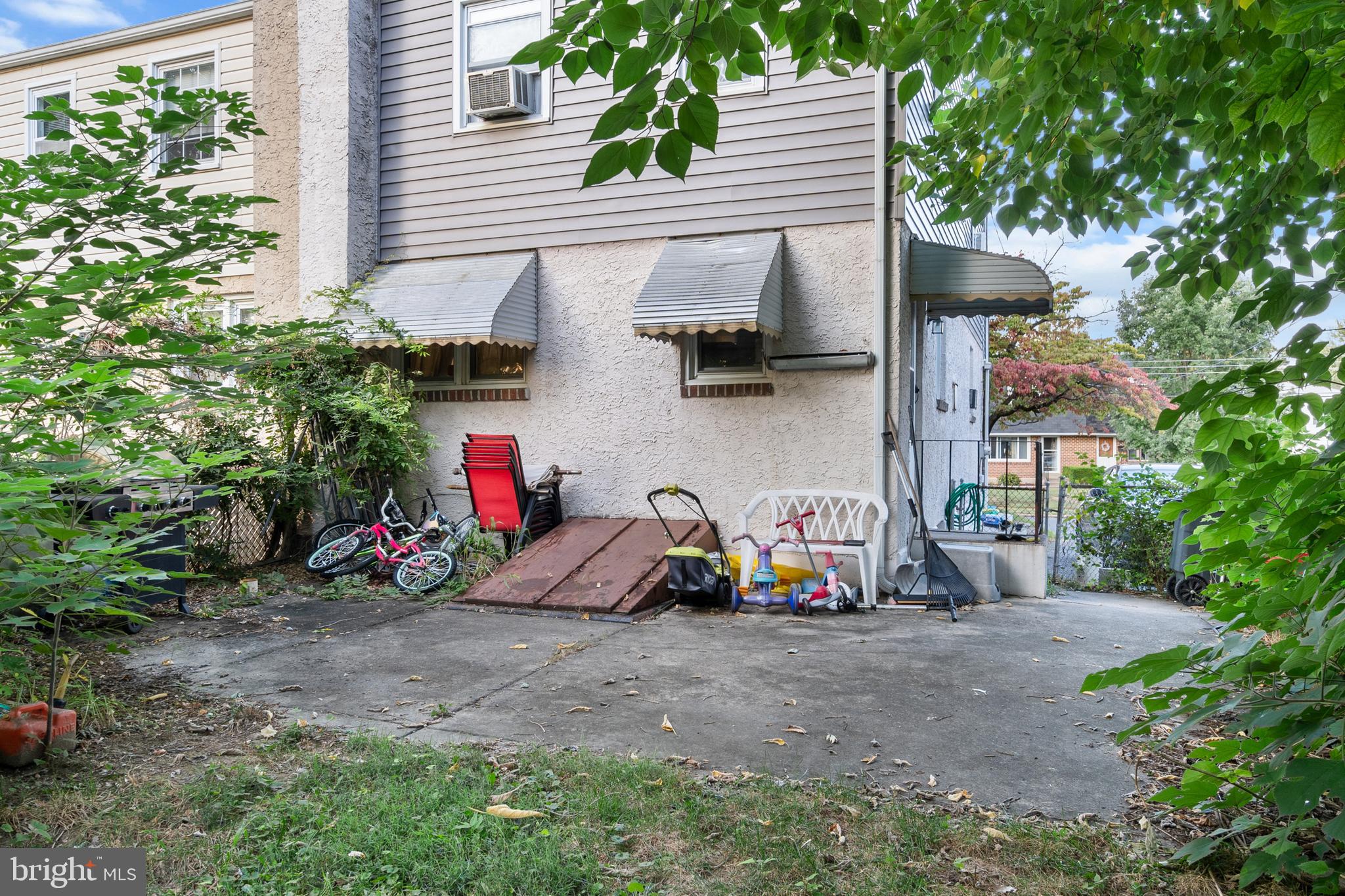 1202 Oak Lane Brookhaven, PA 19015 - Photo 39 of 44