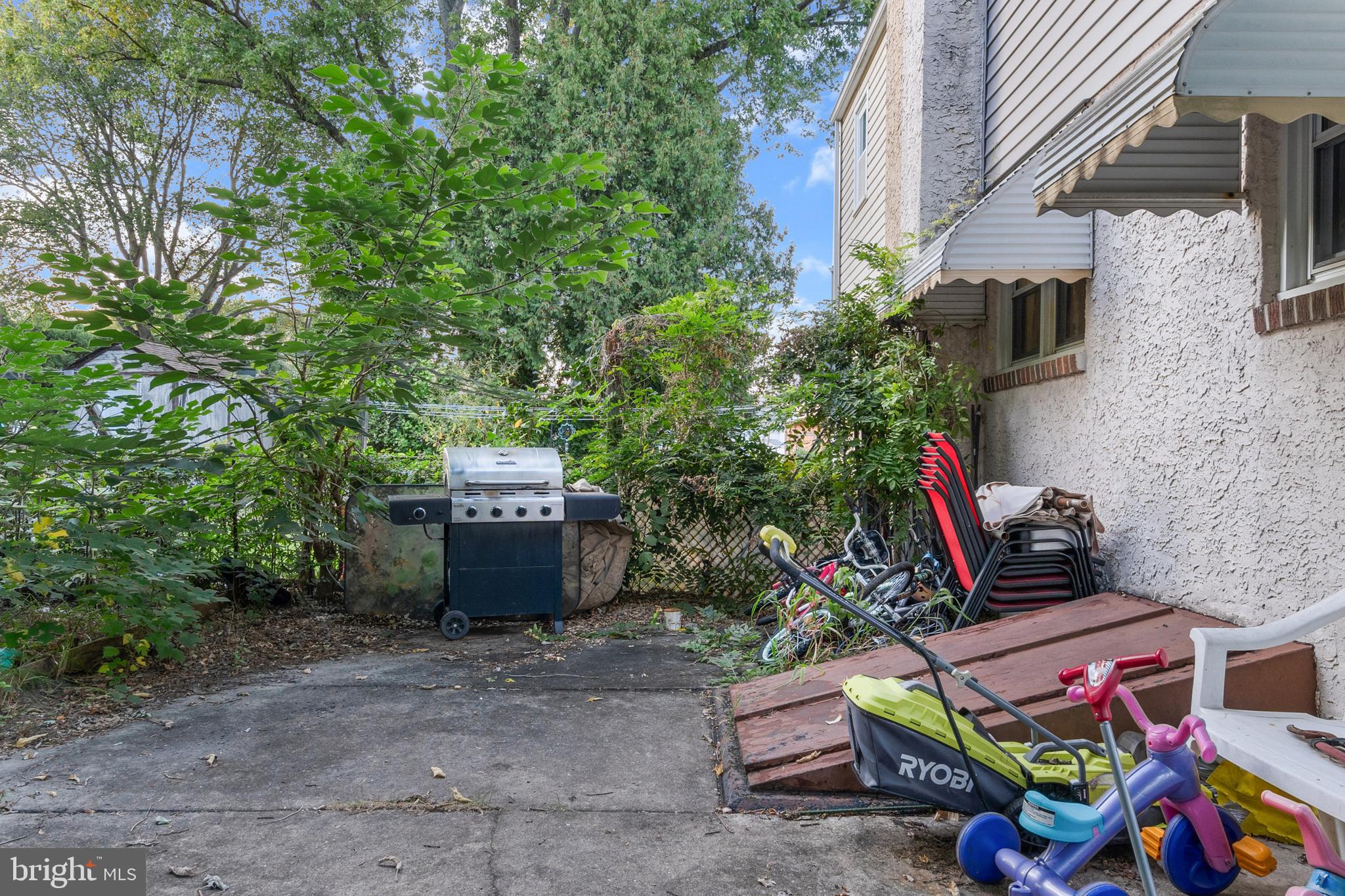 1202 Oak Lane Brookhaven, PA 19015 - Photo 40 of 44