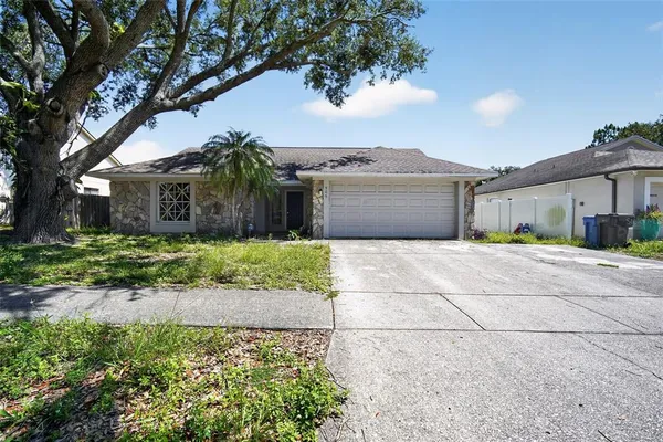$375,000 | 906 Lakemont Hills Boulevard, Brandon, FL 33510