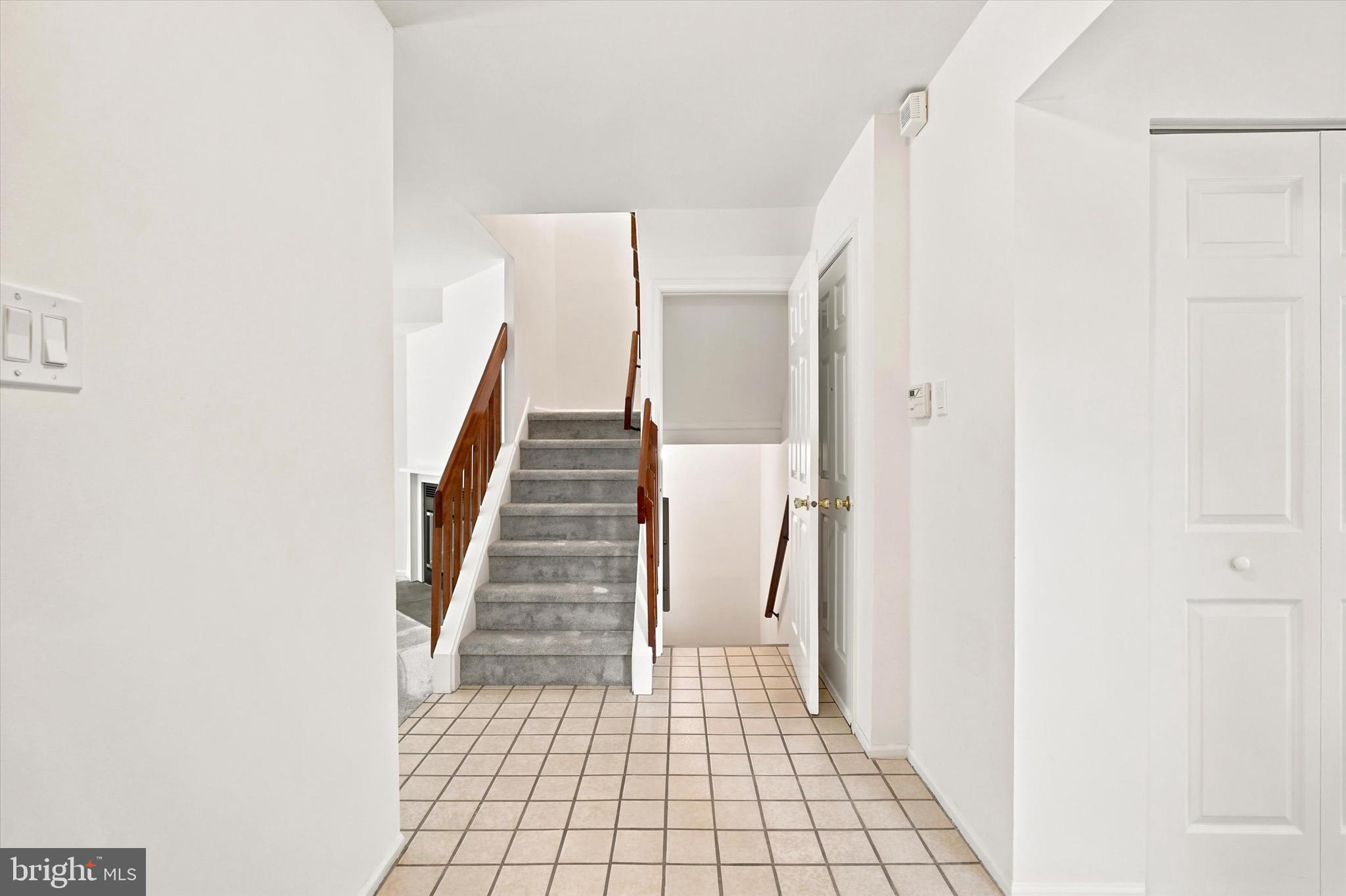 101 Elgin Court, Unit 363 Chesterbrook, PA 19087 - Photo 9 of 21 Foyer