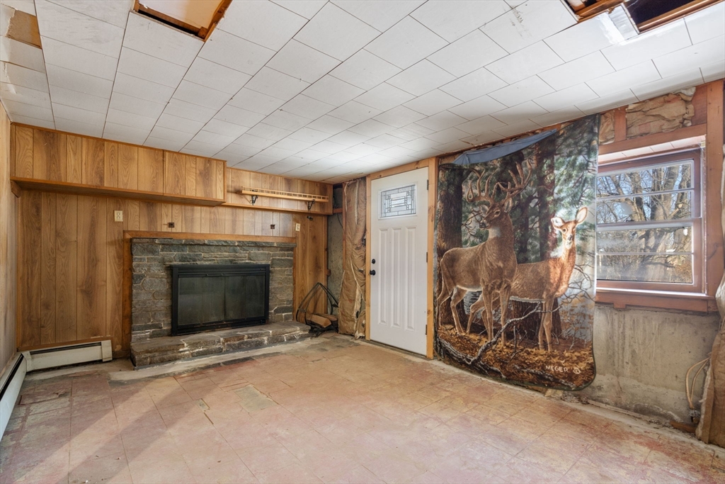 82 Glenwood Road Rutland, MA 01543 - Photo 23 of 30 an empty room with windows