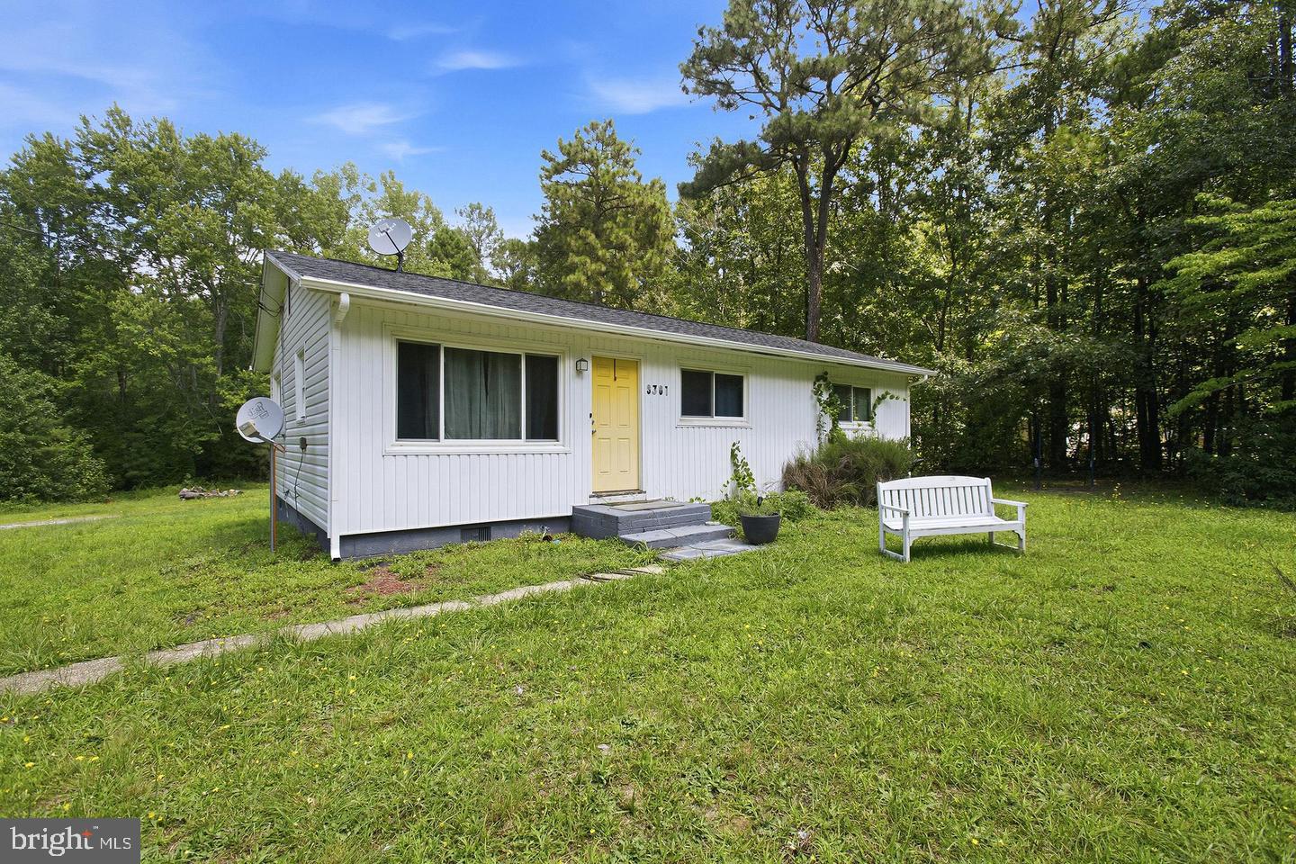 9301 Ladysmith Road Ruther Glen, VA 22546 - Photo 3 of 25 Gallery Image 3