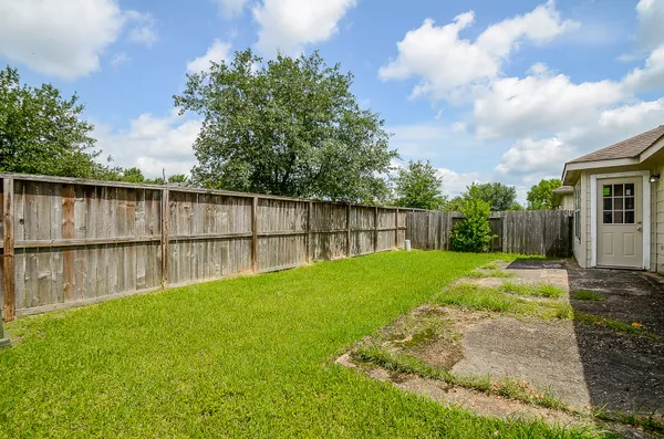 $1,750 | 11711 Wainscot Court, Houston, TX 77038