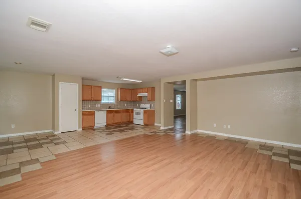 $1,750 | 11711 Wainscot Court, Houston, TX 77038