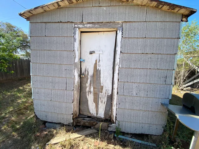 a view of outdoor space