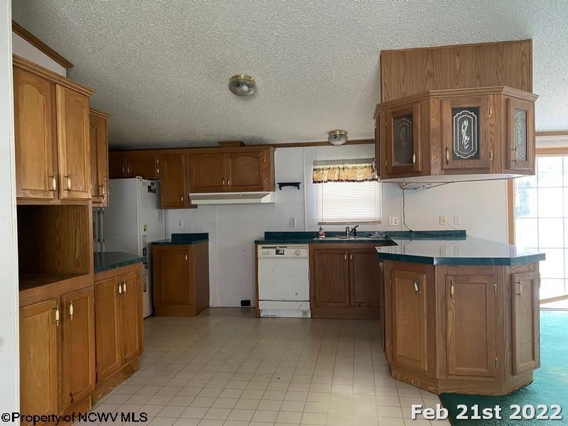 35 Punkin Center Road Fairview, WV 26570 - Photo 16 of 22 Gallery Image 16