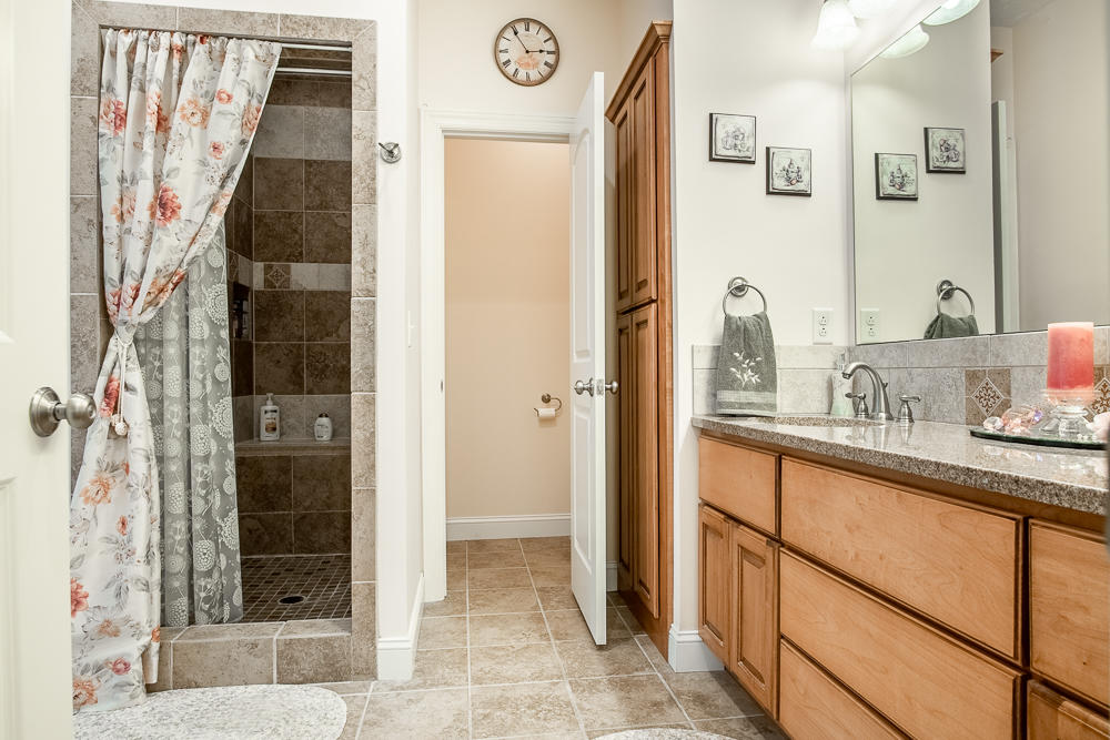 909 Hudlow Road Dunlap, TN 37327 - Photo 22 of 46 STEP IN TILED SHOWER