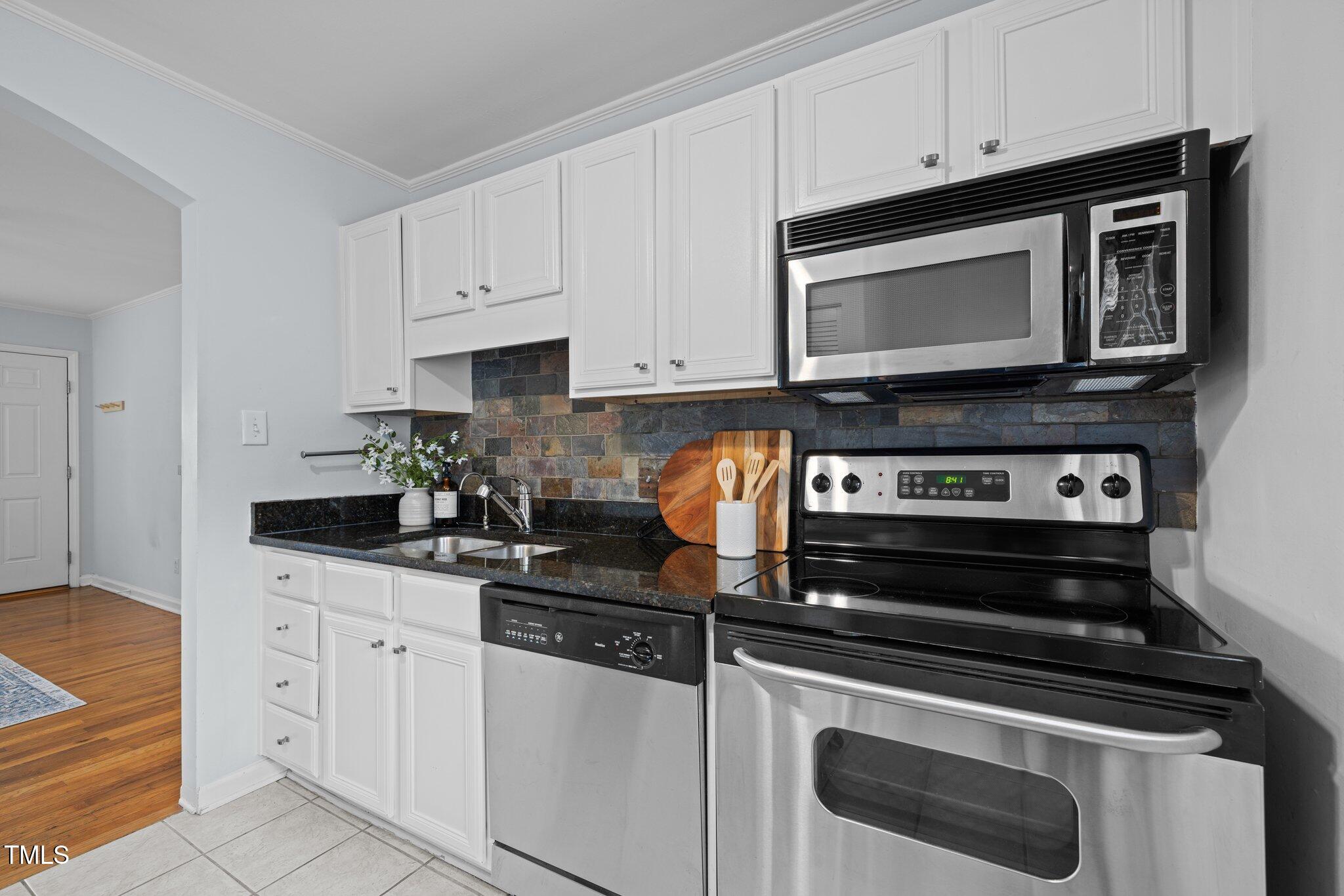 2331 Bernard Street Raleigh, NC 27608 - Photo 12 of 35