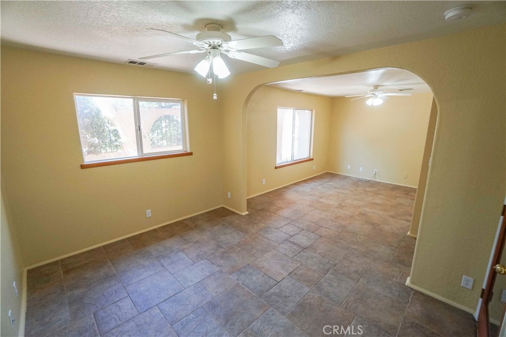 18633 Kamana Road Apple Valley, CA 92307 - Photo 26 of 50