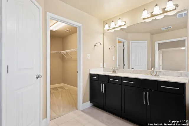 $2,100 | 2526 Gato Del Sol, San Antonio, TX 78245