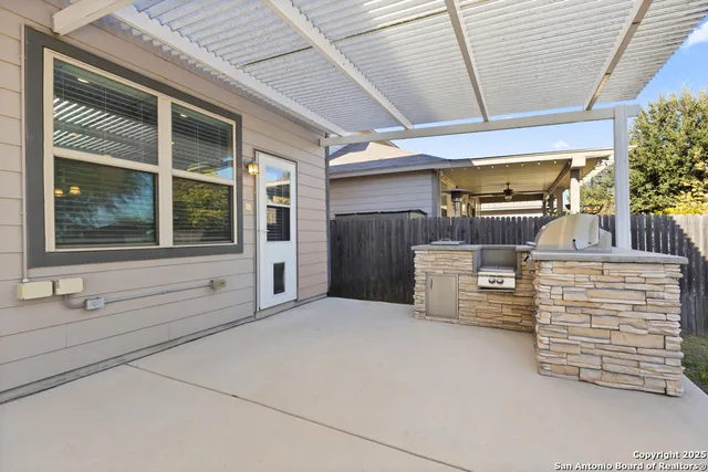 $2,100 | 2526 Gato Del Sol, San Antonio, TX 78245