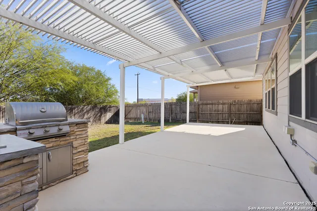 $2,100 | 2526 Gato Del Sol, San Antonio, TX 78245