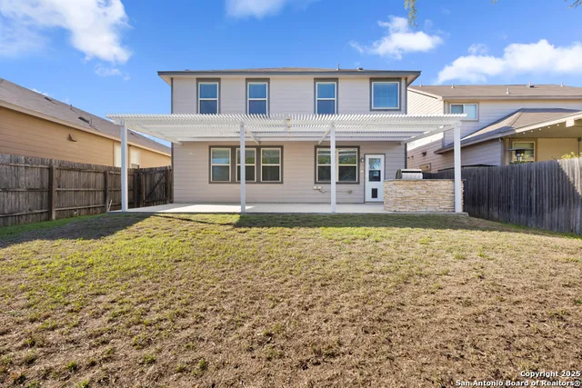 $2,100 | 2526 Gato Del Sol, San Antonio, TX 78245