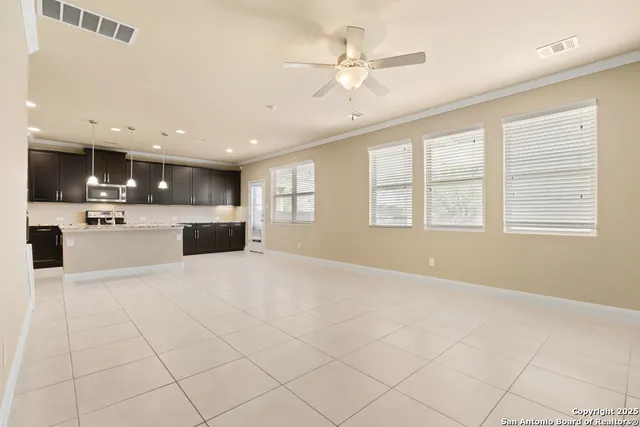 $2,100 | 2526 Gato Del Sol, San Antonio, TX 78245