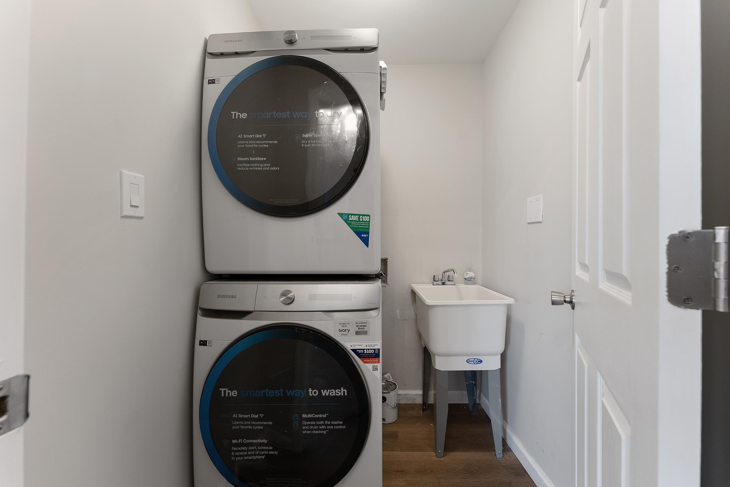 545 Seashore Road Erma, NJ 08204 - Photo 22 of 22 a view of a hallway with washer and dryer