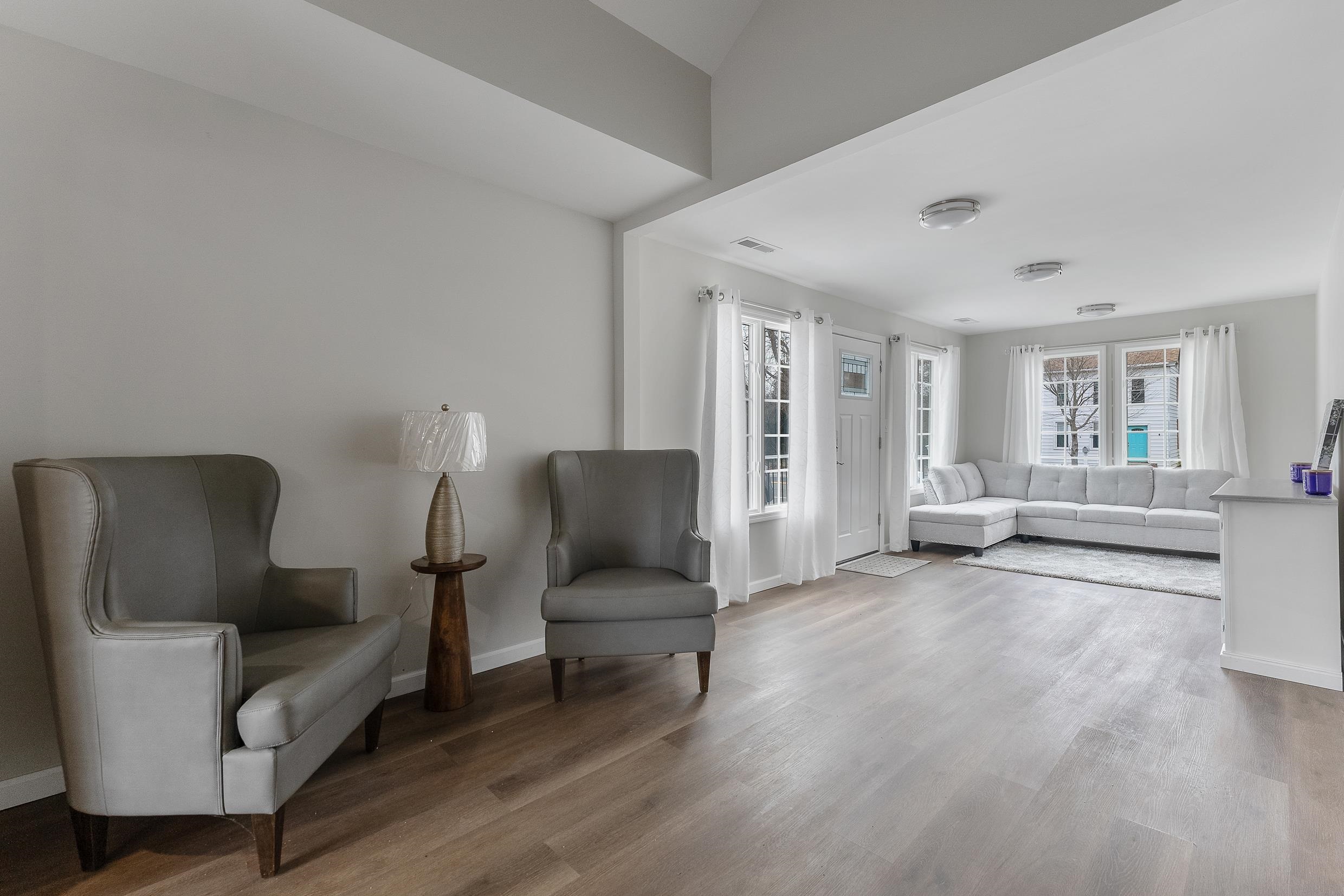 545 Seashore Road Erma, NJ 08204 - Photo 8 of 22 a living room with furniture and a wooden floor