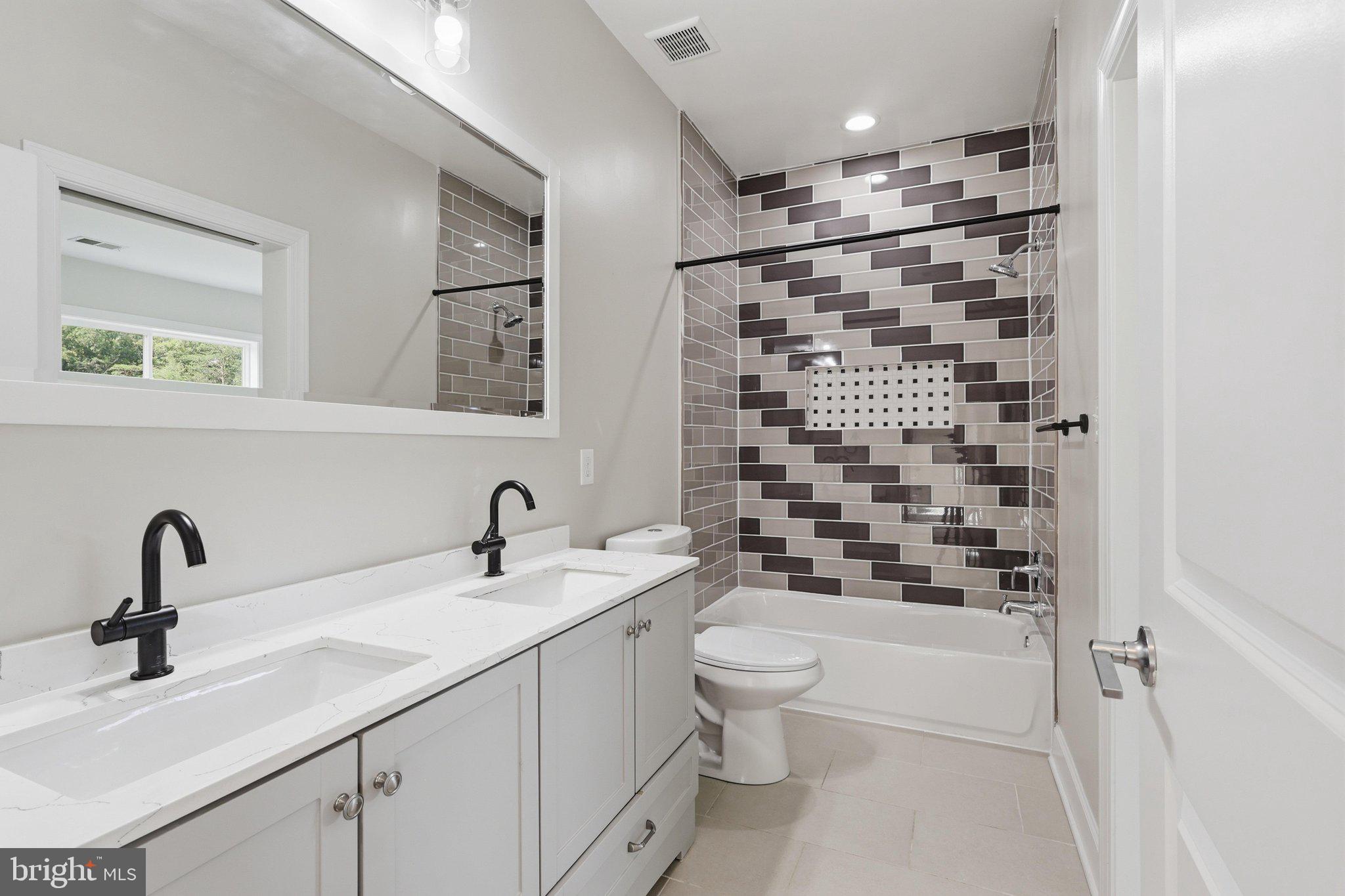 12304 Popes Head Road Fairfax, VA 22030 - Photo 25 of 40 Gallery Image 25