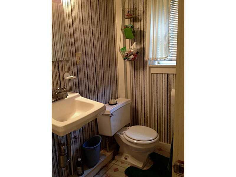 136 Pine Hill Road North Ogunquit, ME 03907 - Photo 25 of 35 Bathroom. Apartment Bathroom