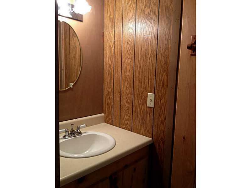 136 Pine Hill Road North Ogunquit, ME 03907 - Photo 29 of 35 Bathroom. Apartment second bath