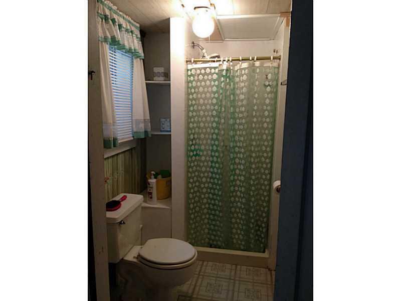 136 Pine Hill Road North Ogunquit, ME 03907 - Photo 30 of 35 Bathroom. Apartment Second Bath