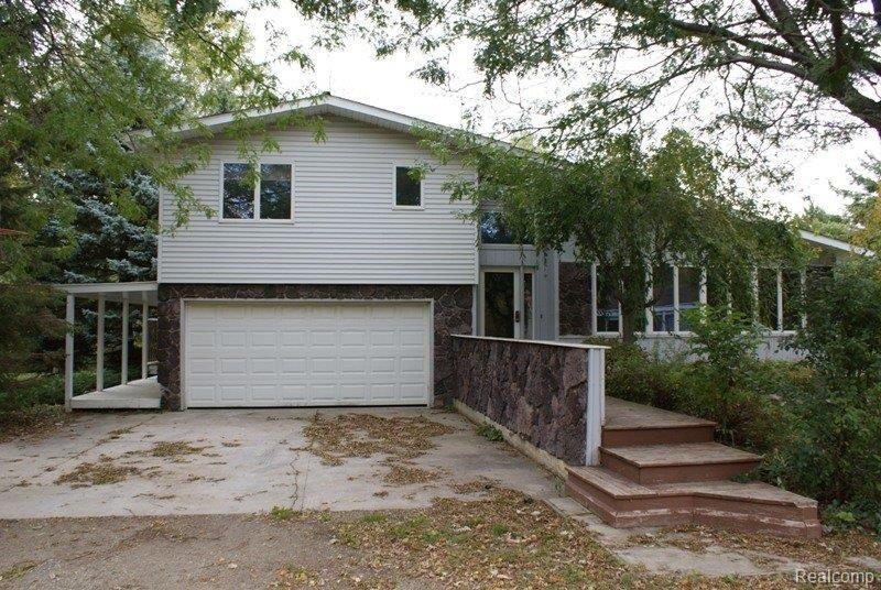 7383 Reddicliffe Road Melvin, MI 48454 - Photo 1 of 15 DSC05619