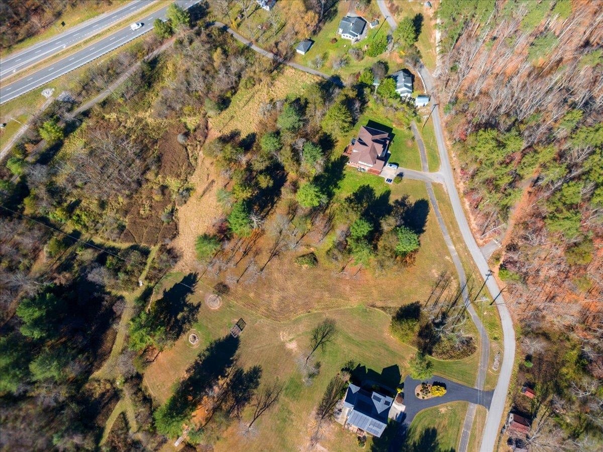 224 Bishop Road Blacksburg, VA 24060 - Photo 8 of 9 Gallery Image 8