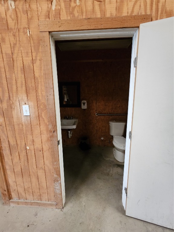 1742 Rowe Loop Pflugerville, TX 78660 - Photo 12 of 13 a bathroom with a toilet and a sink