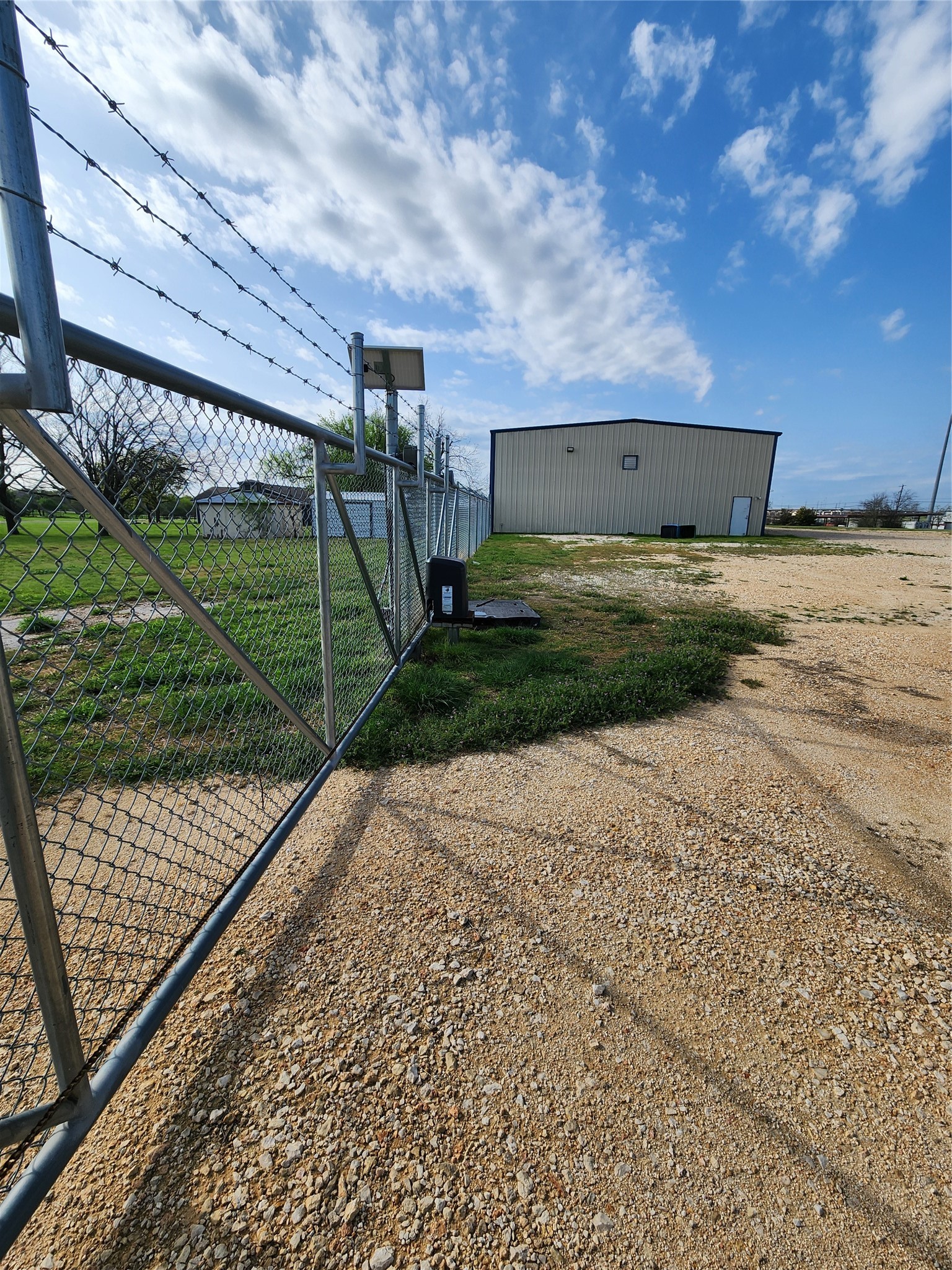 1742 Rowe Loop Pflugerville, TX 78660 - Photo 6 of 13 a view of a back yard