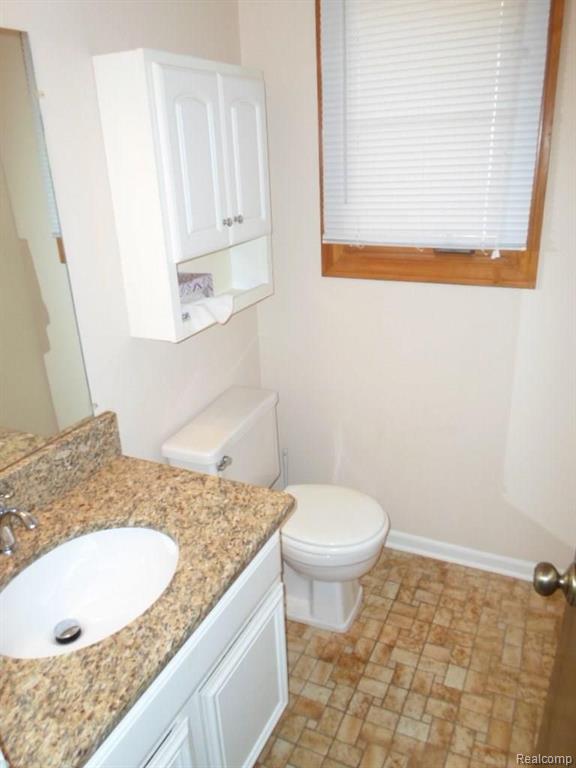 15261 Riverside Street Livonia, MI 48154 - Photo 13 of 20 Gallery Image 13