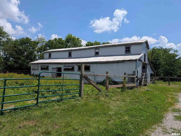 $299,000 | 340 Dameron Lane, Vienna, IL 62995