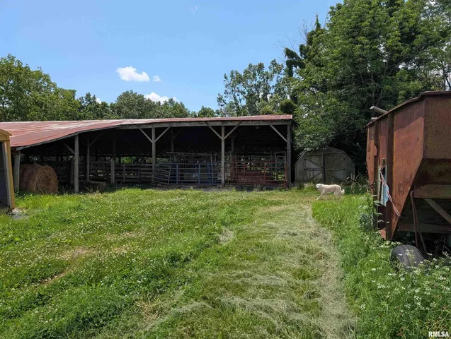 $299,000 | 340 Dameron Lane, Vienna, IL 62995