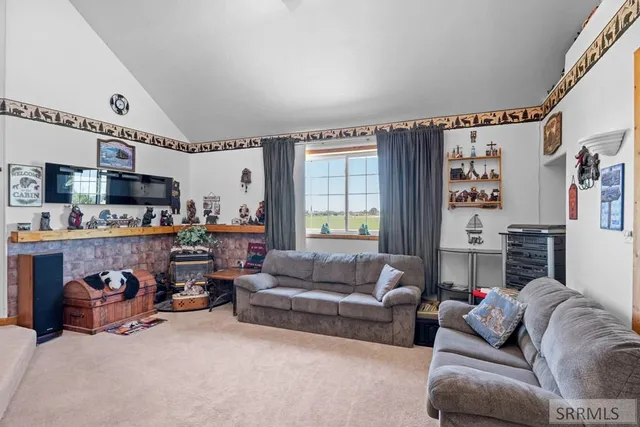 $550,000 | 1225 North 885 East, Shelley, ID 83274