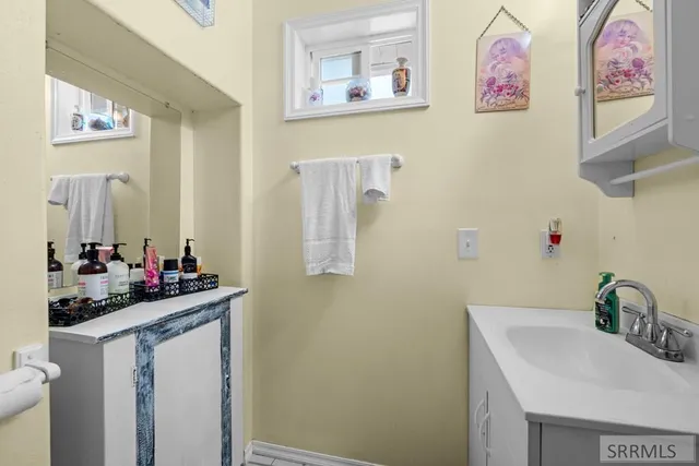 $550,000 | 1225 North 885 East, Shelley, ID 83274